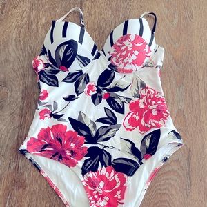 Cupshe one piece swimsuit